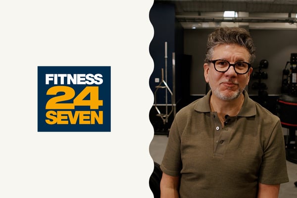 Foto på Fitness24Seven:s logotyp samt Douglas Lewrén IT operations manager på Fitness24Seven