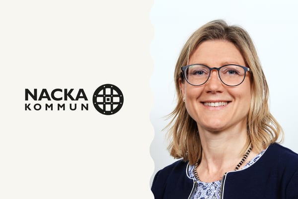 Bild på Nacka Kommuns logotyp och foto på Brita Molavi Rösblad, Digitaliseringschef på Nacka kommun